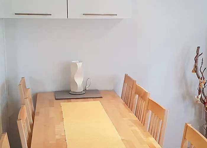 A1 Snow Angels Visit * Levi